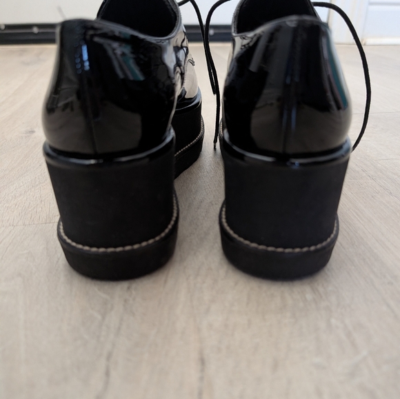 Stuart Weitzman Excellent Condition/Dust Bag - Picture 7 of 8